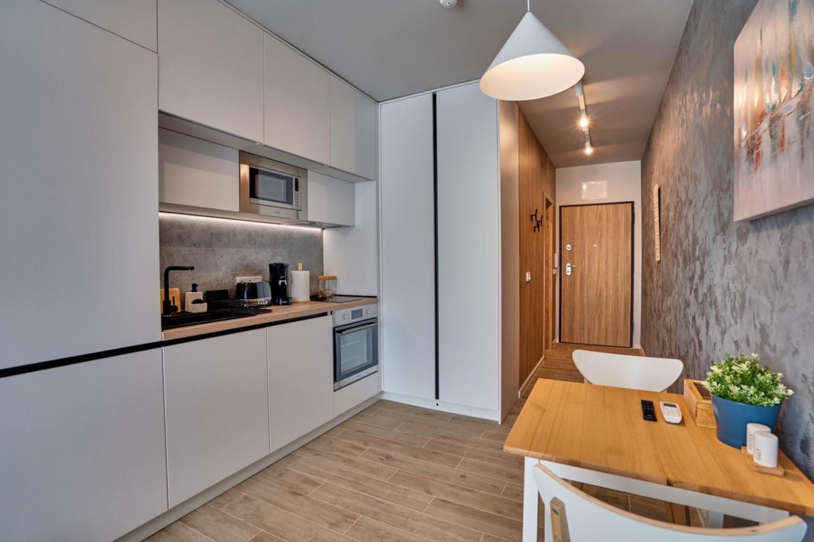 Apartment Toronto Cozy Near Unss And Nsa W Fast Wifi *
