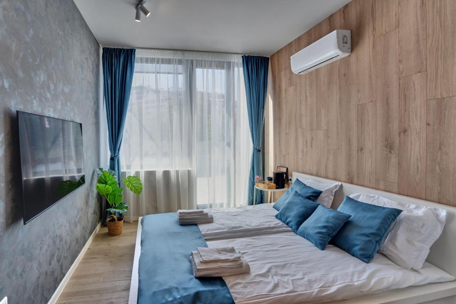 Apartment Toronto Cozy Near Unss And Nsa W Fast Wifi *